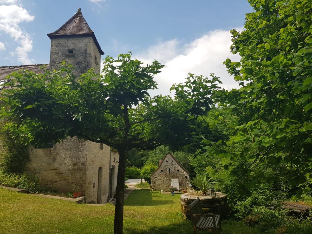 Le Moulin De Jules Et Akasha Acomodação com café da manhã Murat Exterior foto